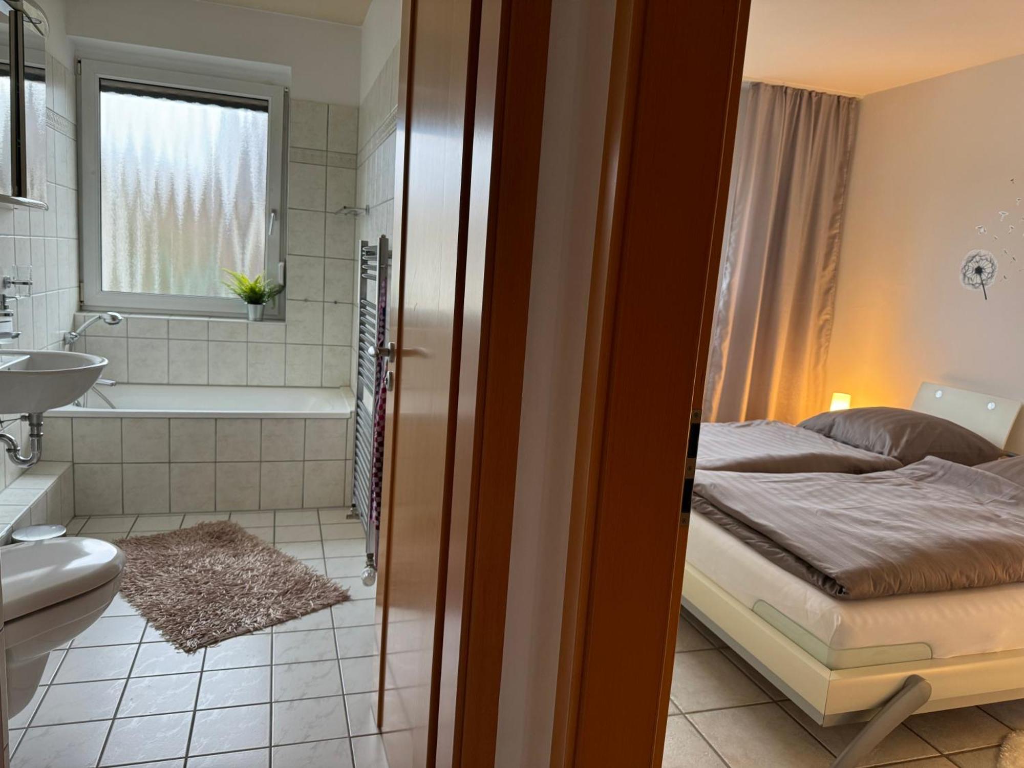 Ruhrpott Residenz - 3 Zimmer Suite - 70Qm Mit Balkon Oberhausen  Ngoại thất bức ảnh